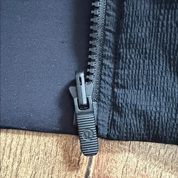 lululemon athletica Black Puffer Jacket - Picture 13 of 16